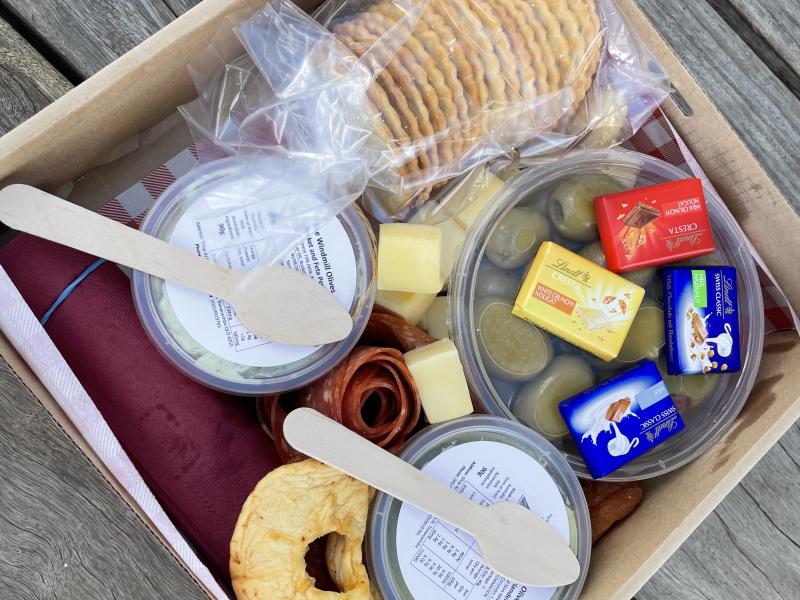 Platters 2-4 People