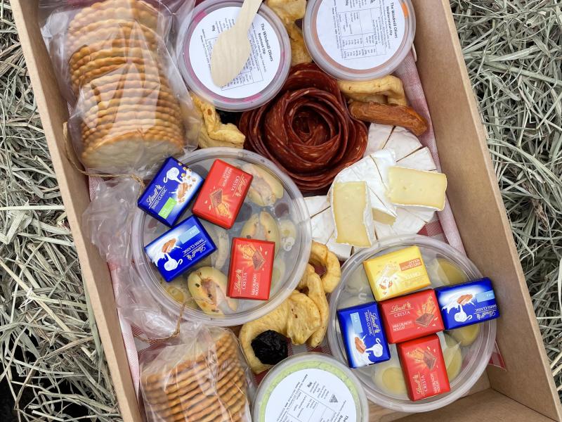 Platters 6-8 People